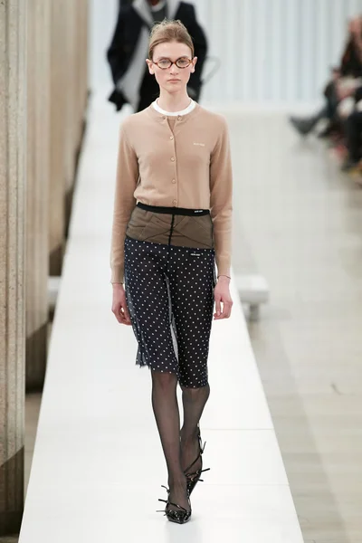 Look 9